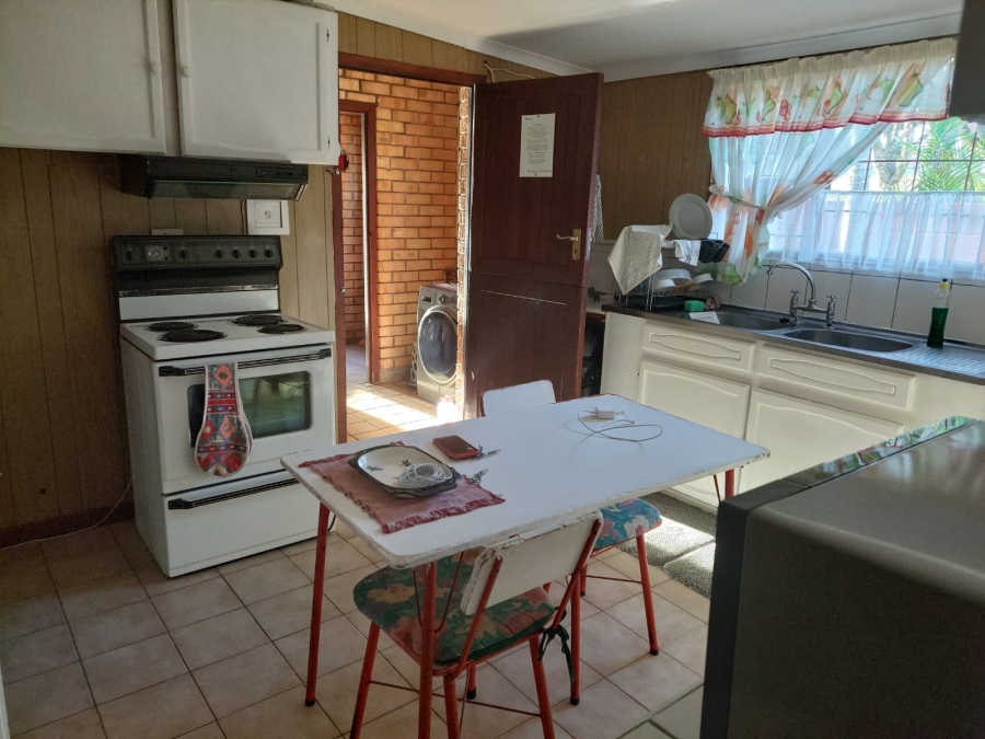 4 Bedroom Property for Sale in Christmas Rock Eastern Cape
